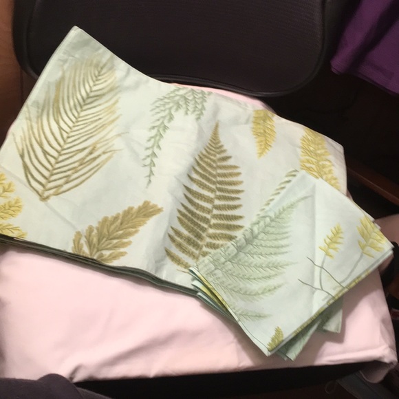 Xochi placemats and napkins - Picture 1 of 3